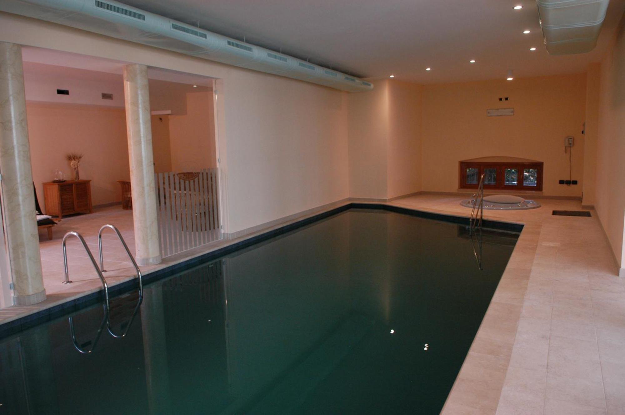 Pilgrim'S Hotel Cicognolo Екстериор снимка