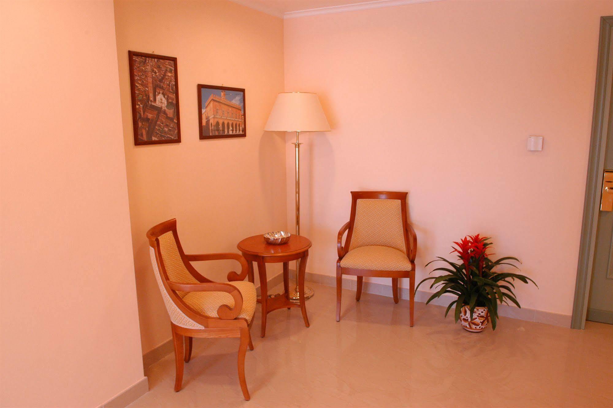 Pilgrim'S Hotel Cicognolo Екстериор снимка